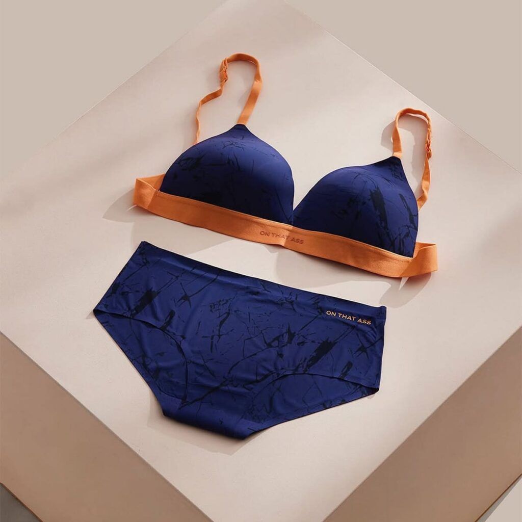 Exemple d'ensemble de sous-vêtements pour femme On That Ass