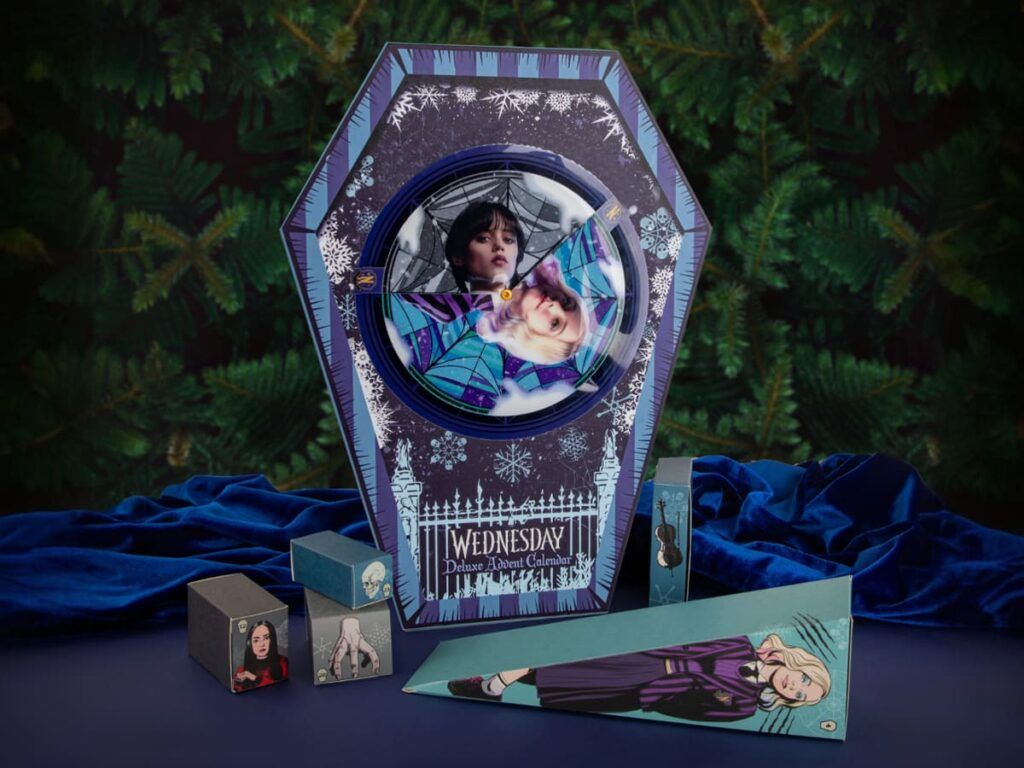 Le calendrier de l'avent deluxe mercredi addams, édition 2025 par Cinereplicas
