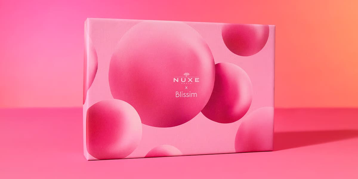 Box beauté Nuxe x Blissim rose dédiée à l’hydratation, proposée comme choix dans l’édition d’avril