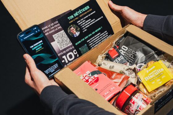 MYR PROT BOX, la box mensuelle sportive protéinée avec snacks, biscuits, compléments et programme nutrition sur smartphone