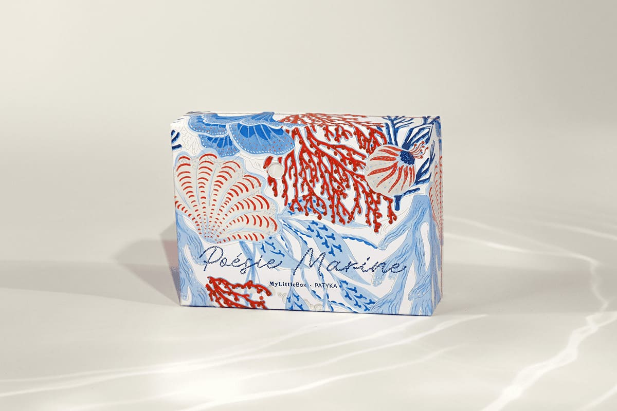 Coffret My Little Box x Patyka sur le thème Poésie Marine illustrée avec motifs inspirés de l’océan et des coraux