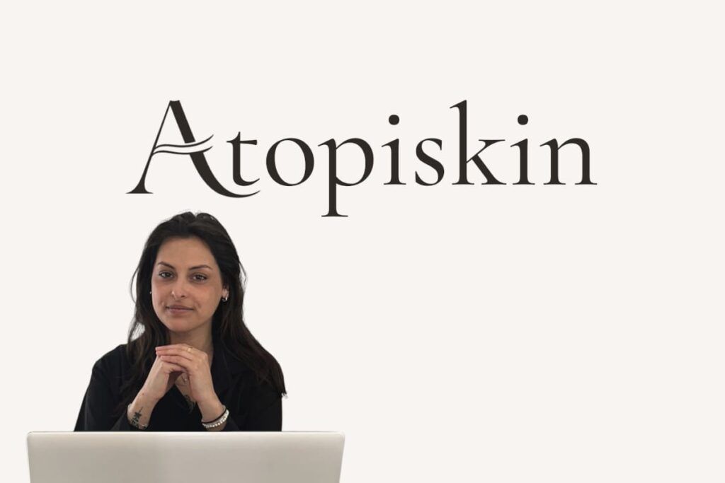 Portrait de Stessie Spinola, fondatrice de la box Atopiskin spécialisée dans les routines pour peaux sensibles