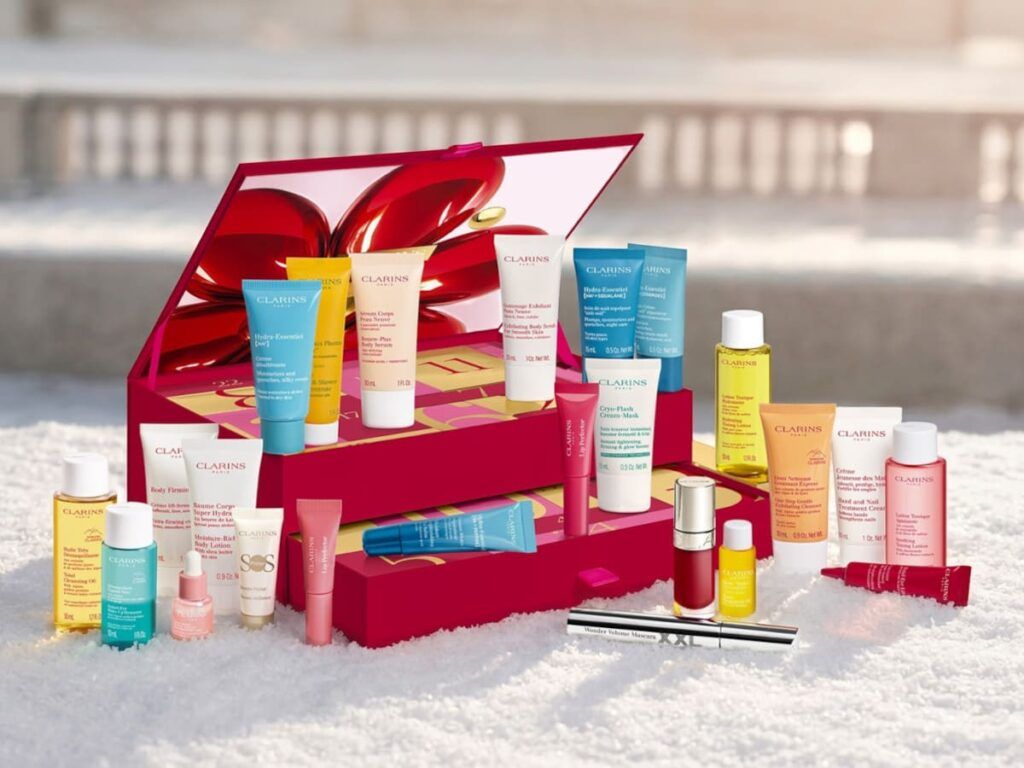 Calendrier de l'Avent 24 jours Soin et Maquillage de la marque Clarins, édition 2026