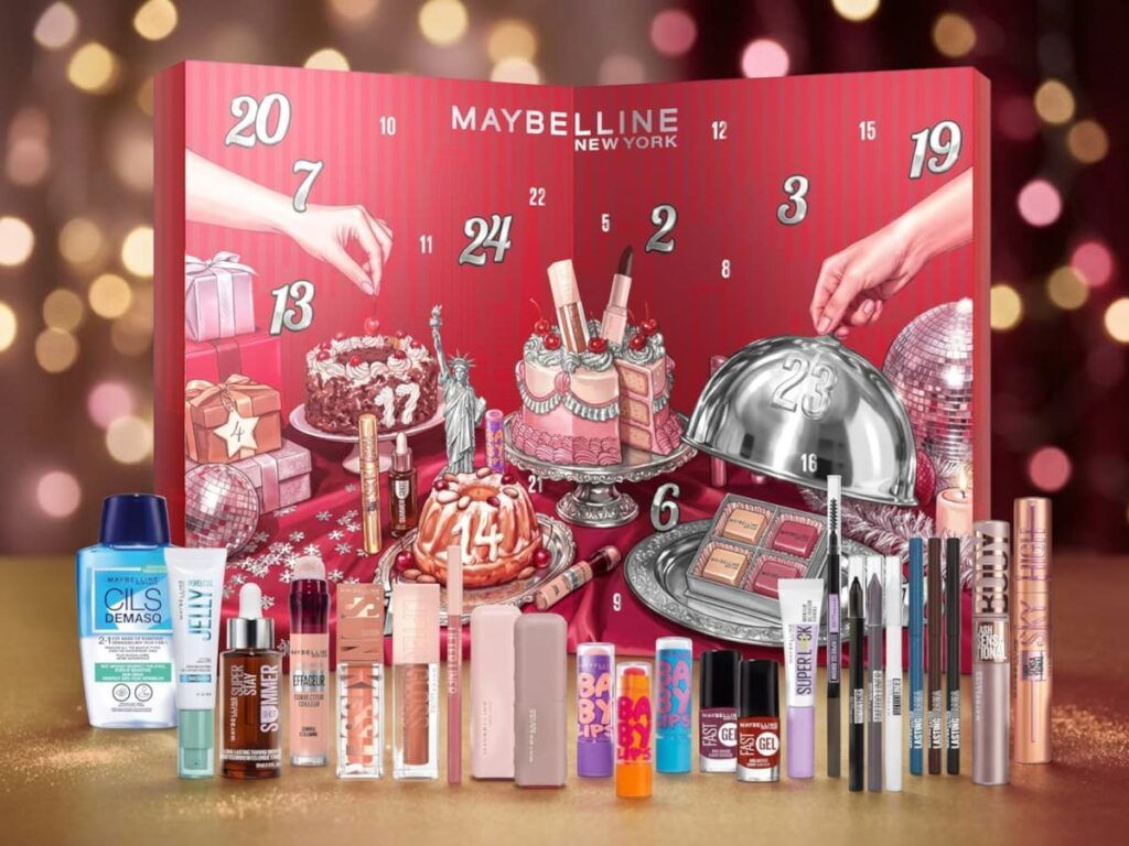 Calendrier de l'avent maquillage Maybelline, édition 2026 sur un fond festif.