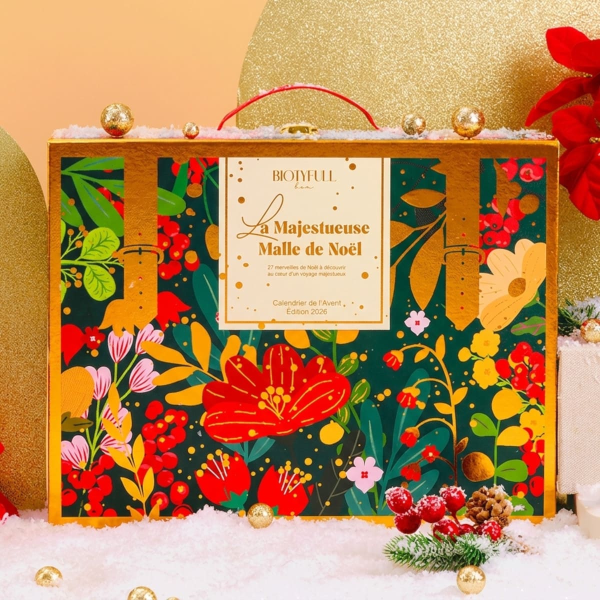 La Majestueuse Malle de Noël Biotyfull Box et son design extérieur fleuri