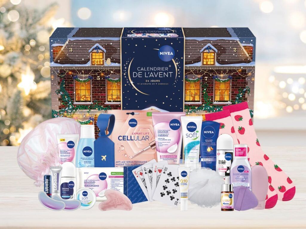 Le calendrier de l'Avent NIVEA 2026 pour femme, entre beauté et accessoires